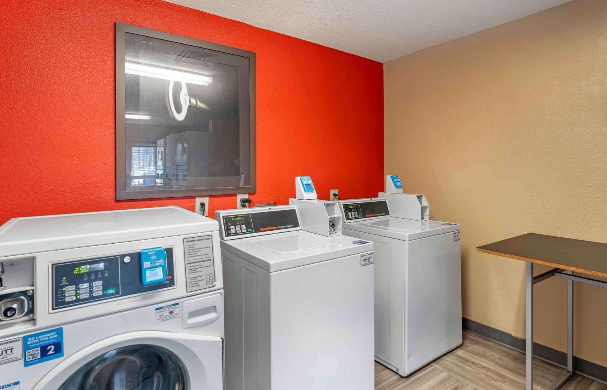 Extended Stay America Select Suites - Newport News - Oyster Point Экстерьер фото