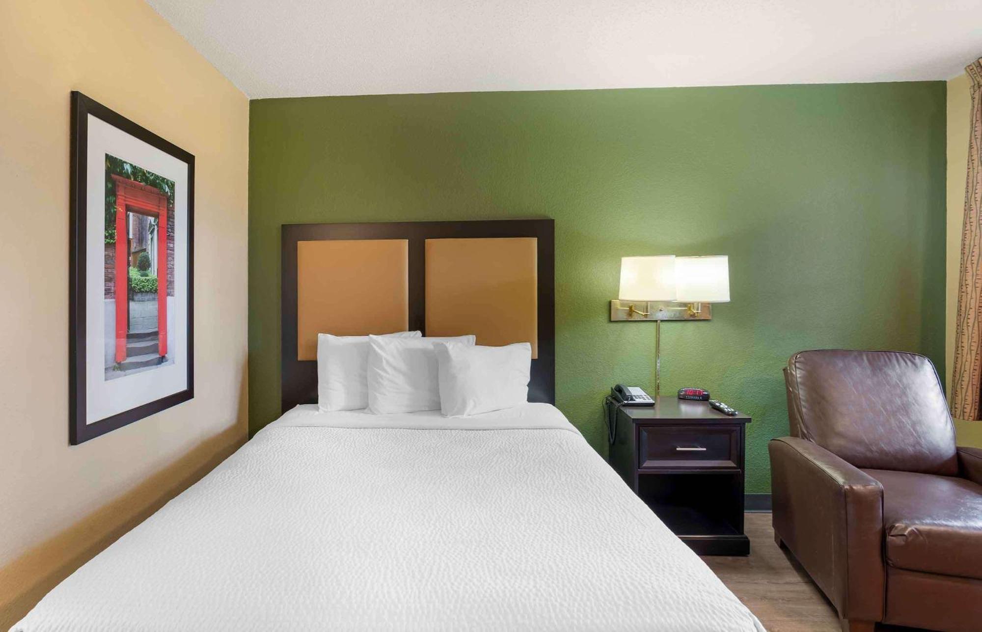 Extended Stay America Select Suites - Newport News - Oyster Point Экстерьер фото