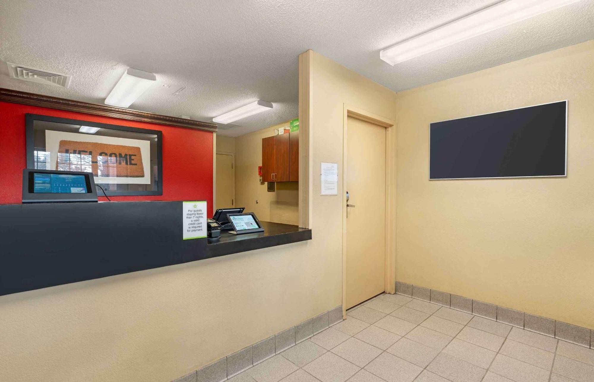 Extended Stay America Select Suites - Newport News - Oyster Point Экстерьер фото